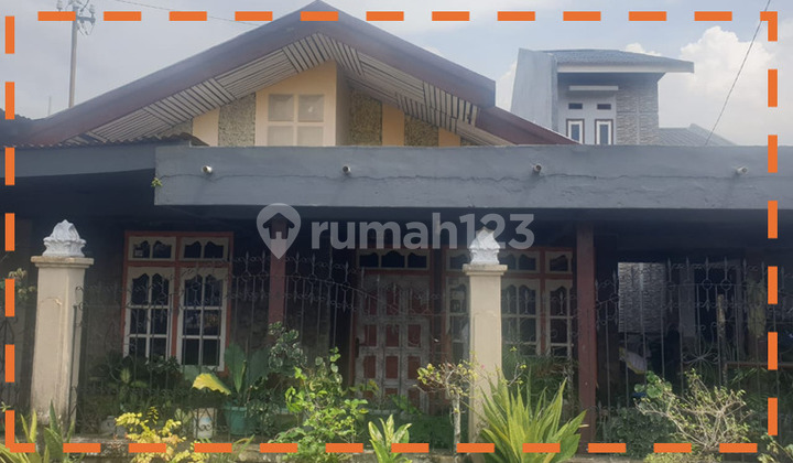 Rumah Berada di Pusat Kota Rumah Berada di Pusat Kota