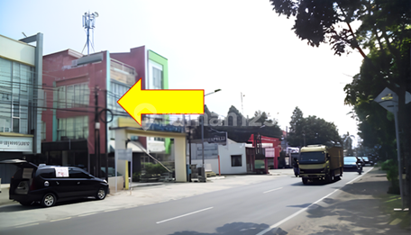 A shophouse located in the city center 2