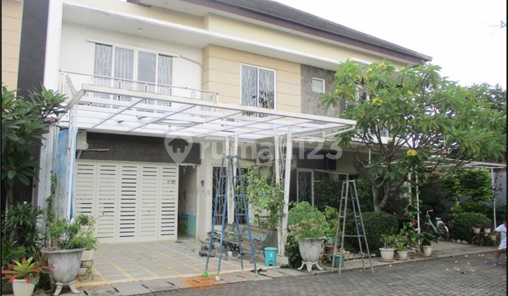Luxury House for Sale in a Cluster Housing Complex in Central Pekalongan City Luxury House for Sale in a Cluster Housing Complex in Central Pekalongan City