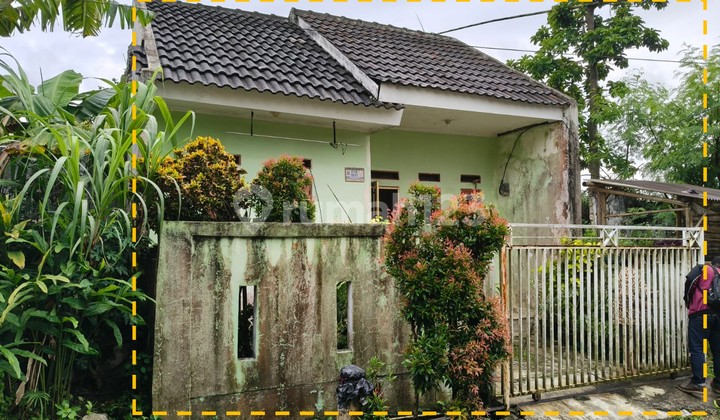 Affordable House Inside a Complex