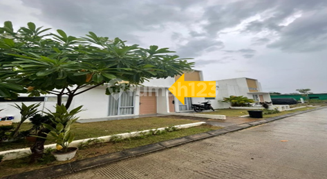 Rumah Berada di Perumahan Ditengah Kota Rumah Berada di Perumahan Ditengah Kota