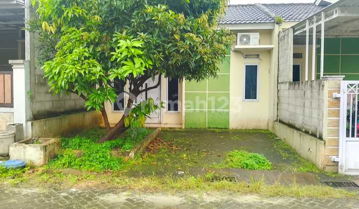 Rumah Berada di Perumahan Ditengah Kota Rumah Berada di Perumahan Ditengah Kota