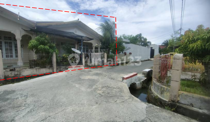 Rumah Berada di Perumahan Ditengah Kota Rumah Berada di Perumahan Ditengah Kota