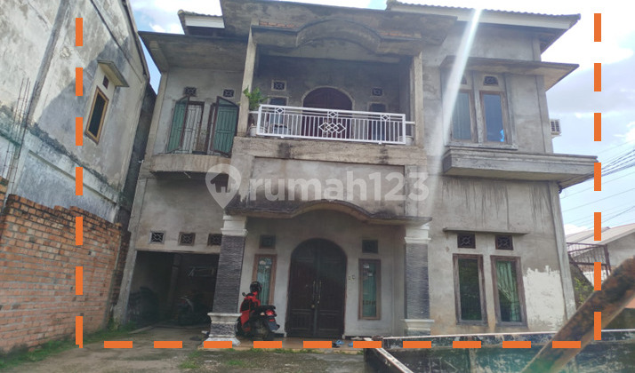 Rumah Berada di Pusat Kota Rumah Berada di Pusat Kota