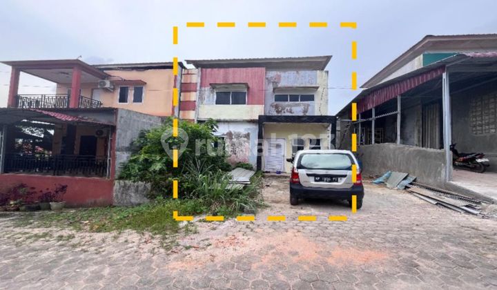 Rumah Berada di Perumahan Ditengah Kota Rumah Berada di Perumahan Ditengah Kota