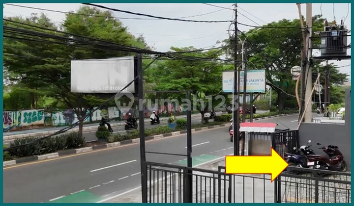 Ruko Berada di Pusat Kota Ruko Berada di Pusat Kota