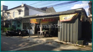 Strategic House Sweet Price, Ready to Transform into an Exclusive Boarding House! 1