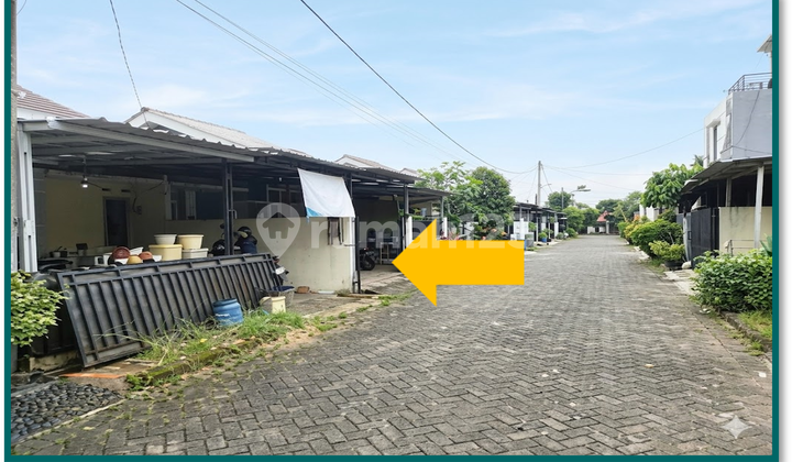 Dekat Pemukiman Warga dan Dekat dengan Akses Jalan Dekat Pemukiman Warga dan Dekat dengan Akses Jalan