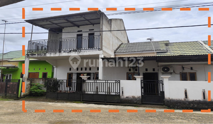 Rumah Berada di Pusat Kota dan Dilingkungan Yg Ramai Rumah Berada di Pusat Kota dan Dilingkungan Yg Ramai