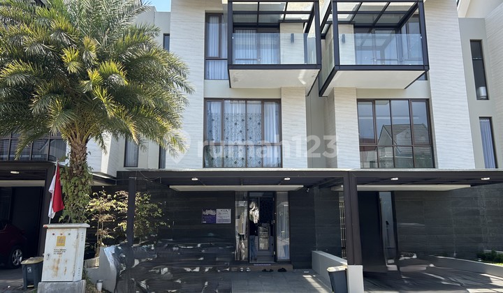 Rumah Tinggal di Perumahan Permata Jingga Cluster Deira No,26 Rumah Tinggal di Perumahan Permata Jingga Cluster Deira No,26