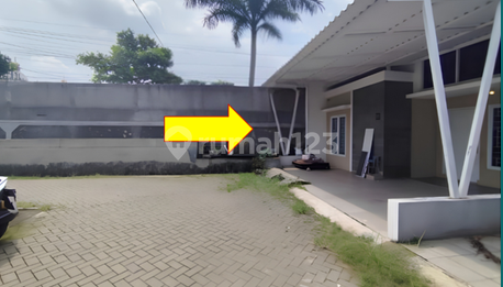 Rumah Berada di Perumahan Ditengah Kota Rumah Berada di Perumahan Ditengah Kota