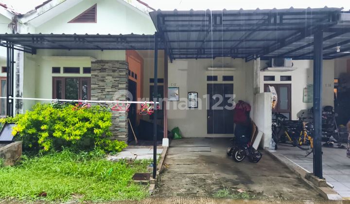 Rumah Berada di Perumahan Ditengah Kota Rumah Berada di Perumahan Ditengah Kota