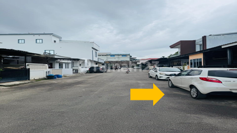 Rumah Berada di Perumahan Ditengah Kota Rumah Berada di Perumahan Ditengah Kota