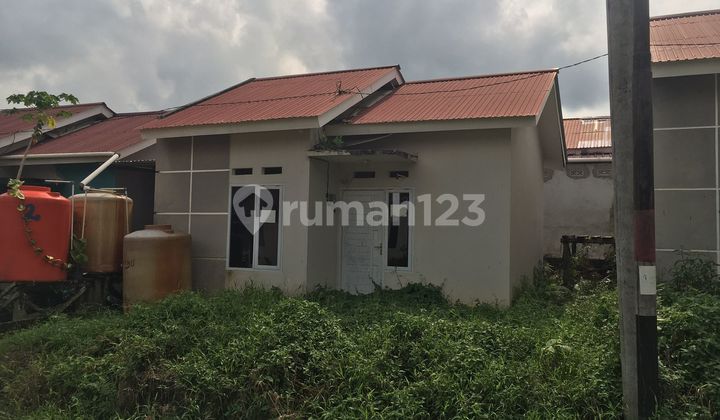 Residential house in Perum Kartika Jala Regency Block AB II No. 12, Karang Joang Village, North Balikpapan District, Balikpapan, East Kalimantan Province Residential house in Perum Kartika Jala Regency Block AB II No. 12, Karang Joang Village, North Balikpapan District, Balikpapan, East Kalimantan Province