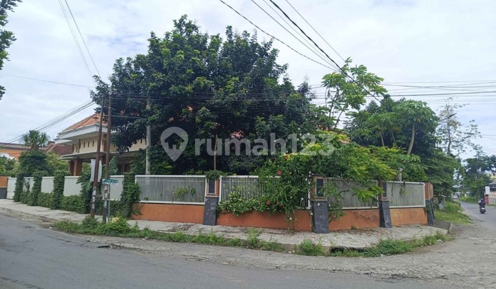 Rumah Luas dan Nyaman Rumah Luas dan Nyaman