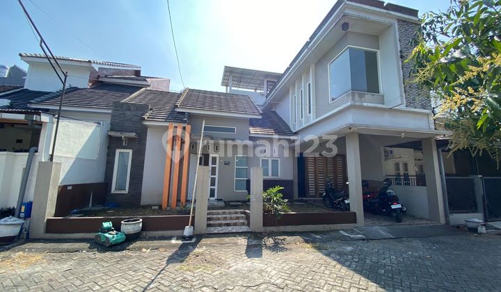 Rumah Tinggal di Kota Malang Rumah Tinggal di Kota Malang
