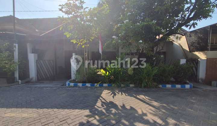 Rumah Tinggal di Perumahan Gununganyar Harapan Indah Kota Surabaya