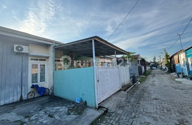 Rumah Siap Huni Berada di Dalam Komplek Rumah Siap Huni Berada di Dalam Komplek