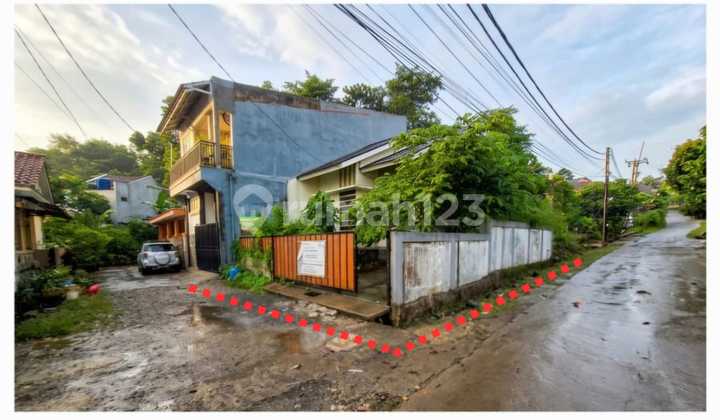 Rumah Berada di Perumahan Ditengah Kota