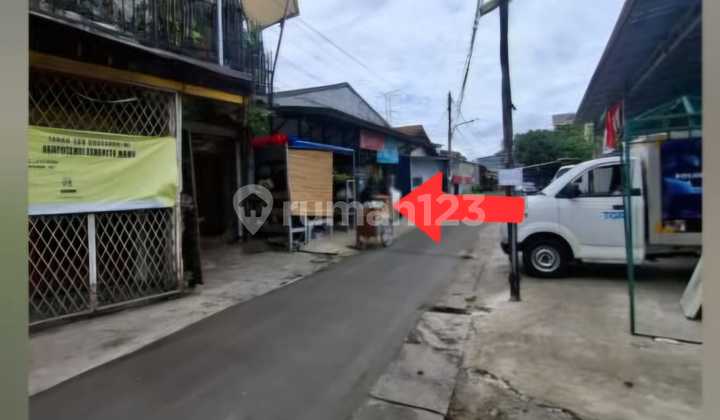 Rumah Berada di Perumahan Ditengah Kota Rumah Berada di Perumahan Ditengah Kota
