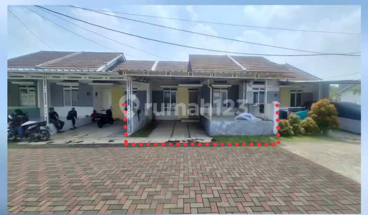 Rumah Berada di Perumahan Ditengah Kota Rumah Berada di Perumahan Ditengah Kota