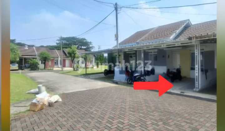 Rumah Berada di Perumahan Ditengah Kota Rumah Berada di Perumahan Ditengah Kota