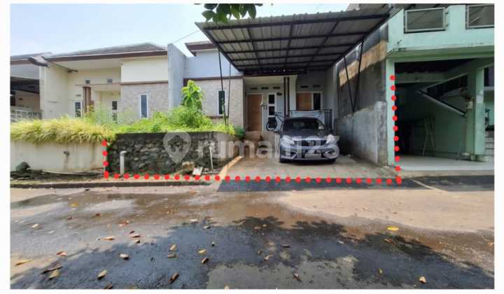 Rumah Berada di Perumahan Ditengah Kota