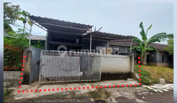 Rumah Berada di Perumahan Ditengah Kota