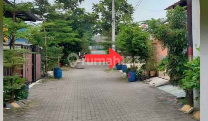 Rumah Berada di Perumahan Ditengah Kota Rumah Berada di Perumahan Ditengah Kota