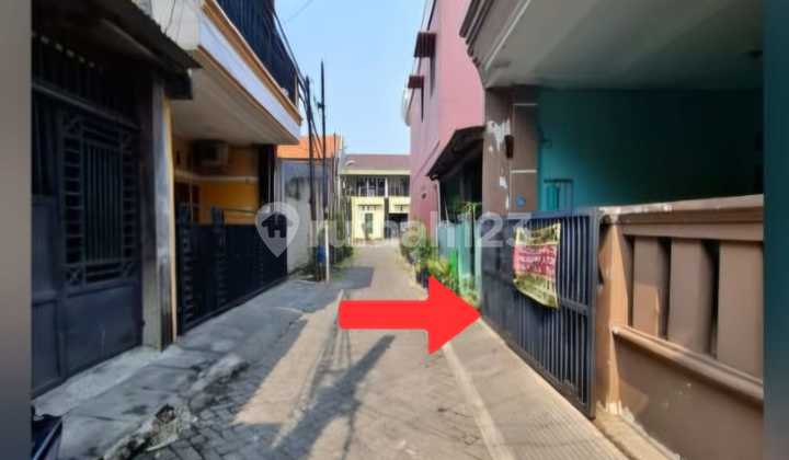 Rumah Berada di Perumahan Ditengah Kota Rumah Berada di Perumahan Ditengah Kota