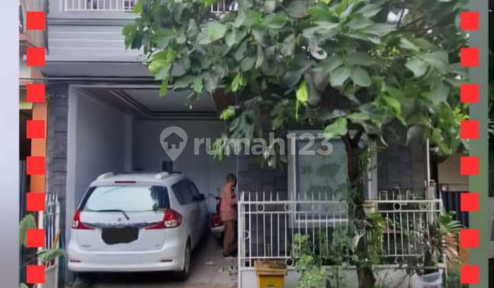 Rumah Berada di Perumahan Ditengah Kota Rumah Berada di Perumahan Ditengah Kota