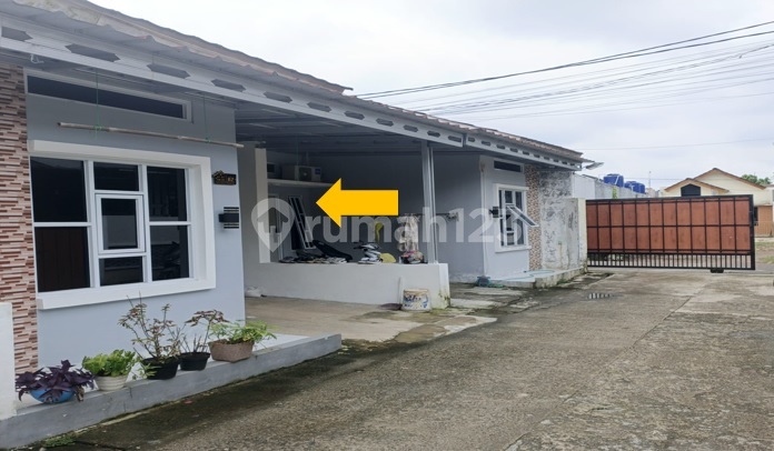 Rumah dengan Lingkungan Perumahan yang Tenang