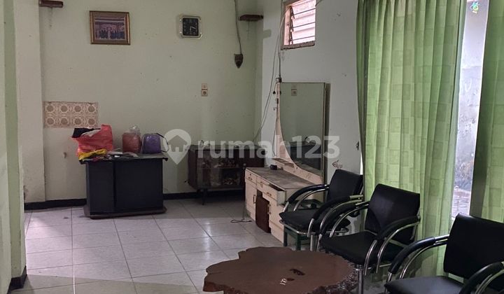 For Sale: 2-Story Commercial Shop House Near Tunjungan Plaza, Zero Jl Raya Tidar, with SHM 2