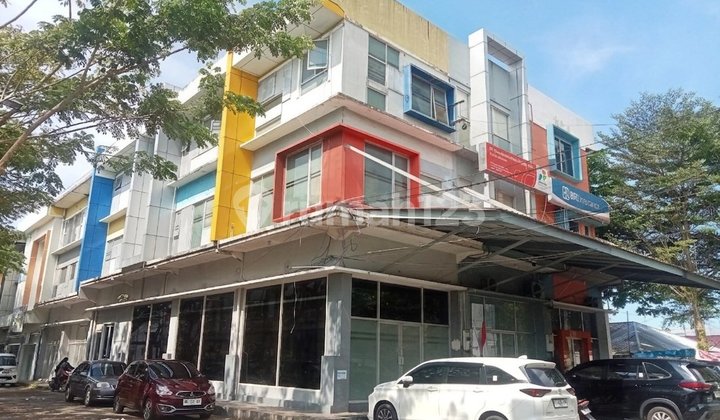 3-Story Shophouse for Rent - Strategic Location, Land Area 120 / Building Area 100, 3 KM 1
