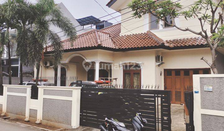 RUMAH BAGUS DI DLM KOMPLEK 1