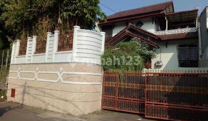 Rumah di Belakang Alfa Indah Jakarta Barat Kondisi Minim Renovasi Rumah di Belakang Alfa Indah Jakarta Barat Kondisi Minim Renovasi