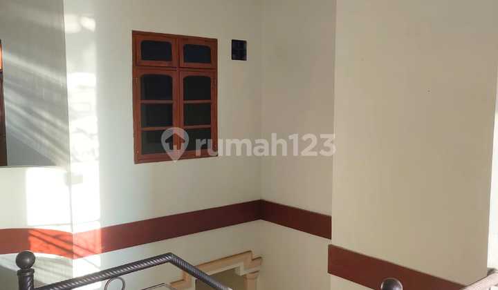 Dijual Rumah 2 LT Bagus Strategis di Lamper Tengah 2