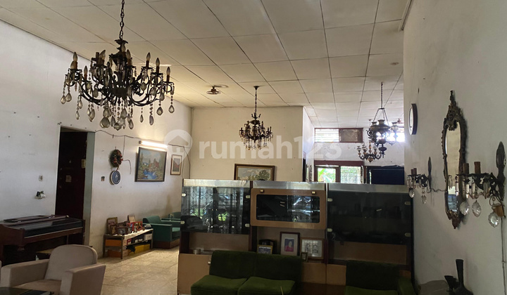 Rumah Luas Palmerah di Bawah NJOP