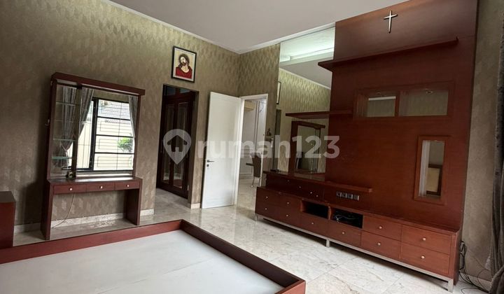 Best Deal!Rumah Mewah Dipulomas Akses Deket Tol Dalam Kota Transportasi Lengka