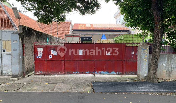 Dijual Cepat Gudang + Kantor di Jl.kubur Islam, Kebayoran Lama Jakarta Selatan