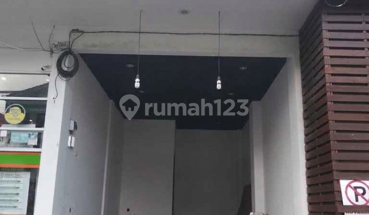 [For Rent] Strategic Shop on Jl. Raya Semat, Berawa - The Most Popular Commercial Area in Canggu! 1
