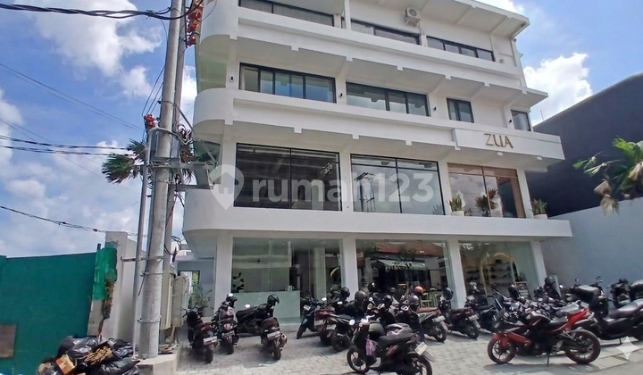 Rent a Strategic 4-Story Shop House on Pererenan Beach Street, Bali Rent a Strategic 4-Story Shop House on Pererenan Beach Street, Bali