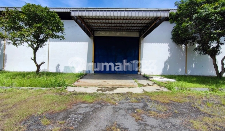 Close to toll road access, factory, 1 floor, HGB (Right to Build), near healthcare facilities, ready to move in.