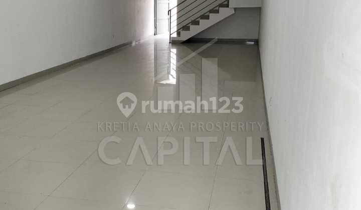 Holis Shophouse Strategic Location Suitable for Various Businesses 2