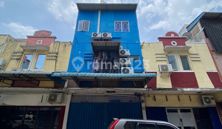 For Sale Shophouse Kos Kosan Kintamani Fully Furnished - Batam Centre 2