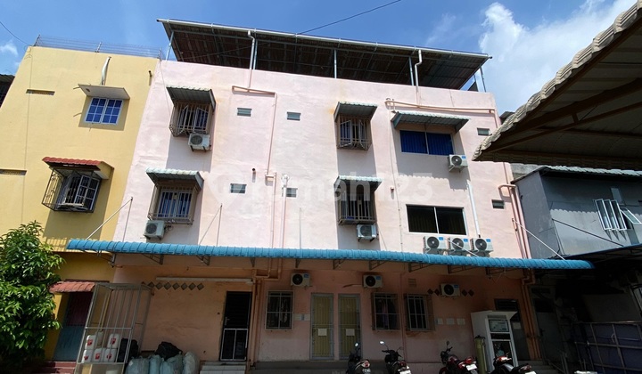 For Sale 3 Units of Attached Shophouses for Boarding Houses, Located in Kintamani in Front of Maitreya Wira 2