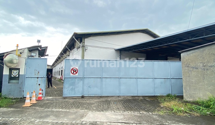 Warehouse Ready for Use with Strategic Location in Cikarang