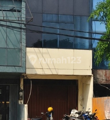 Disewa Ruko 3,5 Lantai Margonda Raya Depok Jawa Barat Disewa Ruko 3,5 Lantai Margonda Raya Depok Jawa Barat