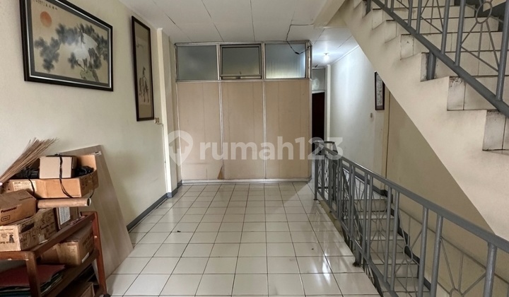 For Sale 5-Story Shophouse in Jembatan Tiga Raya 2