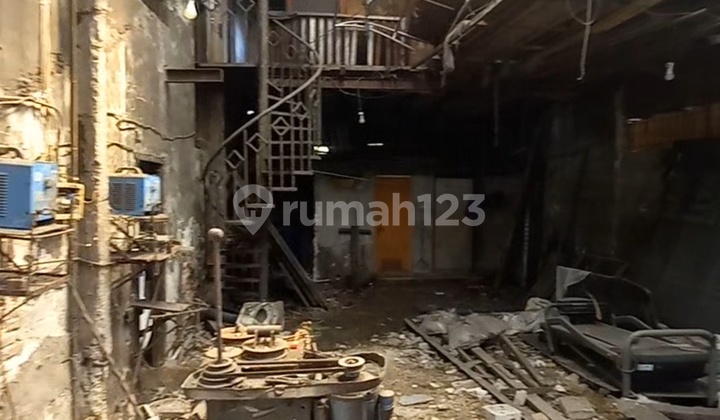 Bengkel Besi Hitung Tanah Di Bawah Njop Cempaka Baru Jakarta Pusat 2